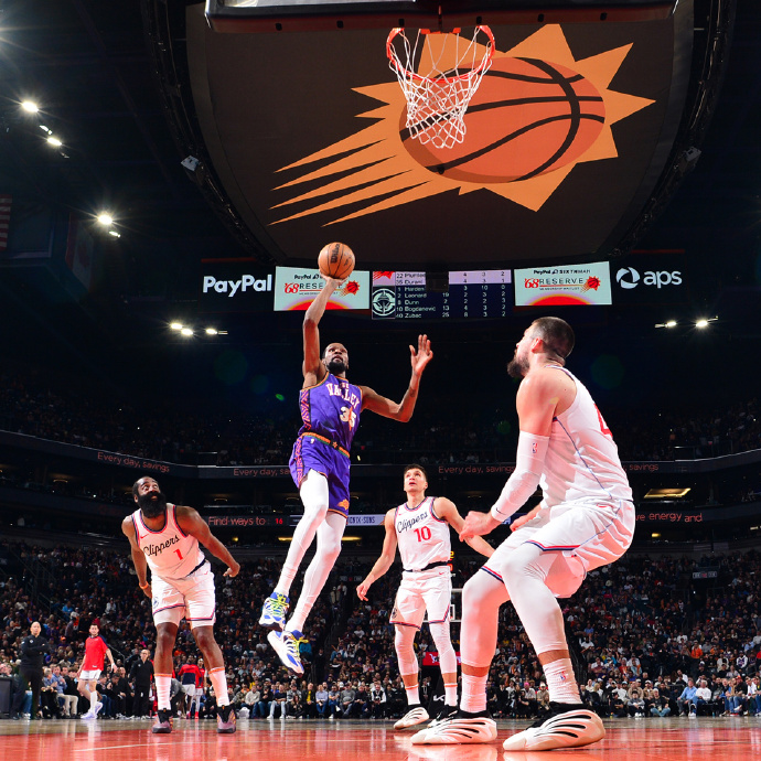 爱游戏电竞 -清晨洛杉矶快船备战NBA常规赛；单刀错失细节曝光；气氛紧张；纪律约束更严格的简单介绍